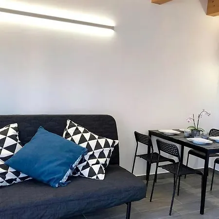 Casa Al MareAppartamento Con Veranda * チヴィタノーヴァ・マルケ